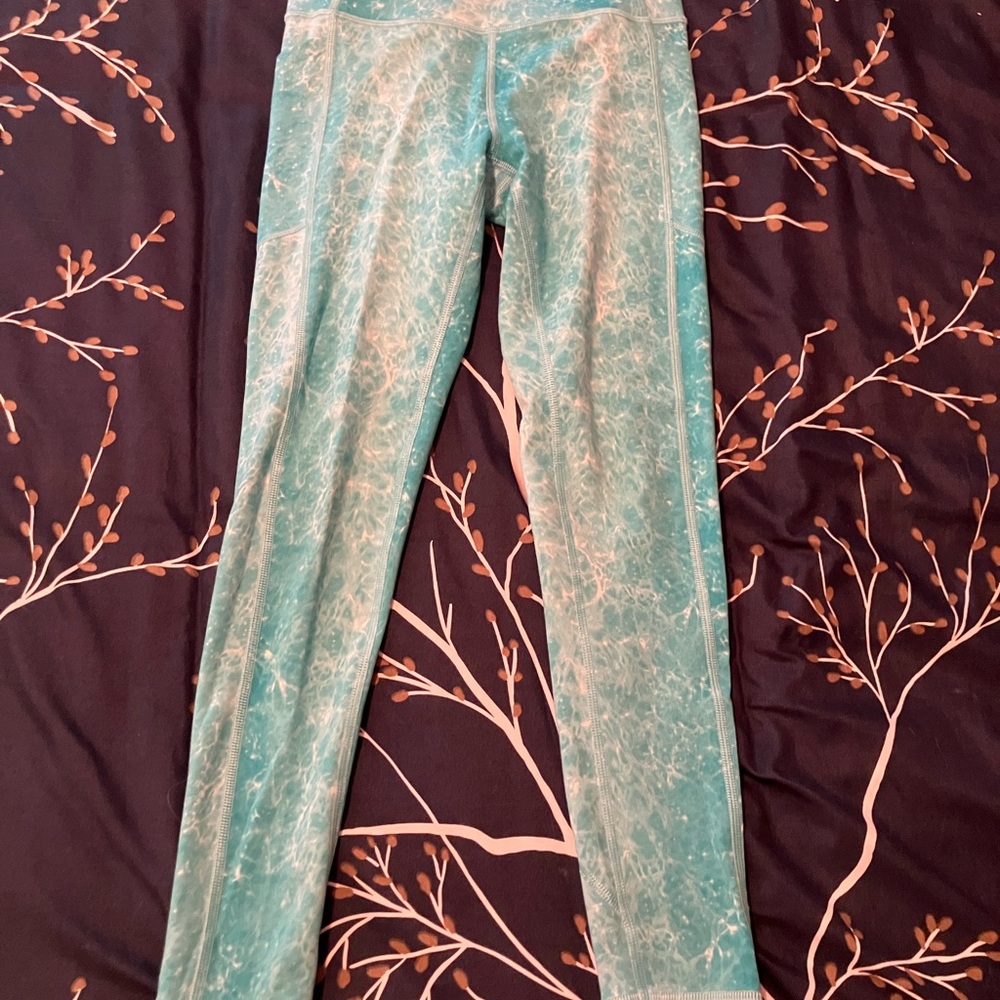 Victoria's Secret Flow On Point Teal Marble Workout Leggings